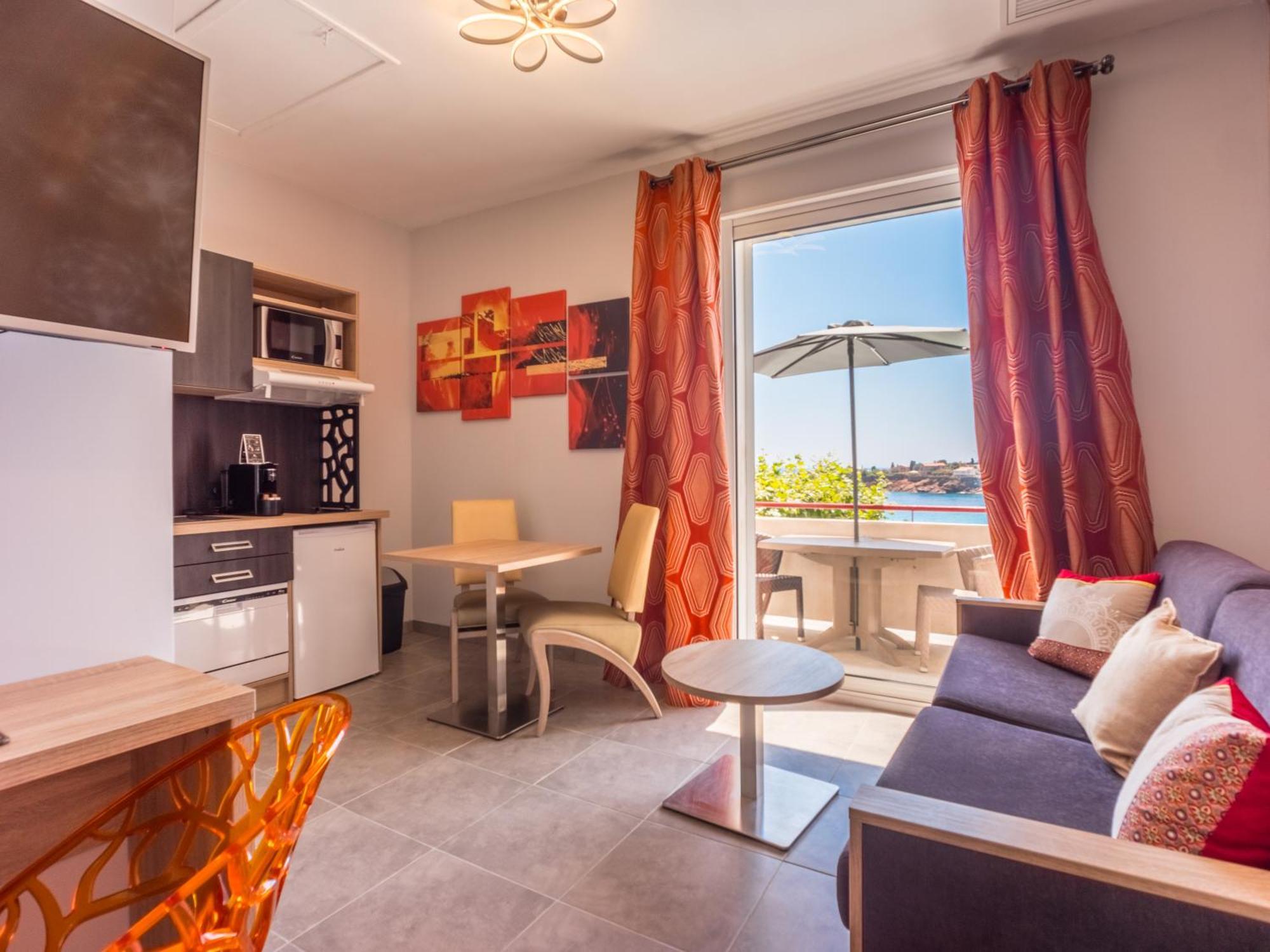 Hôtel et Appart Hôtel Les Flots Bleus Saint-Raphaël Quarto foto